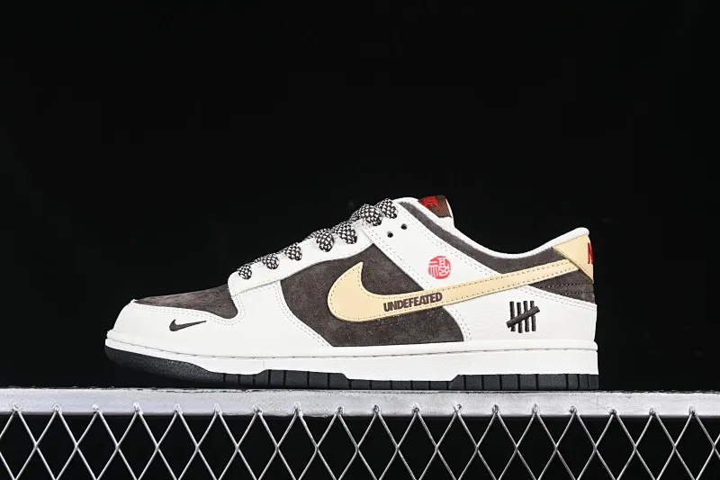 All categories Nk SB Dunk Series Nk SB Dunk Low High-end customized low-top sneakers Nk SB Dunk Low UN joint beige khaki hook Anniversary high-end customized low-top casual sneakers DJ2024-089
